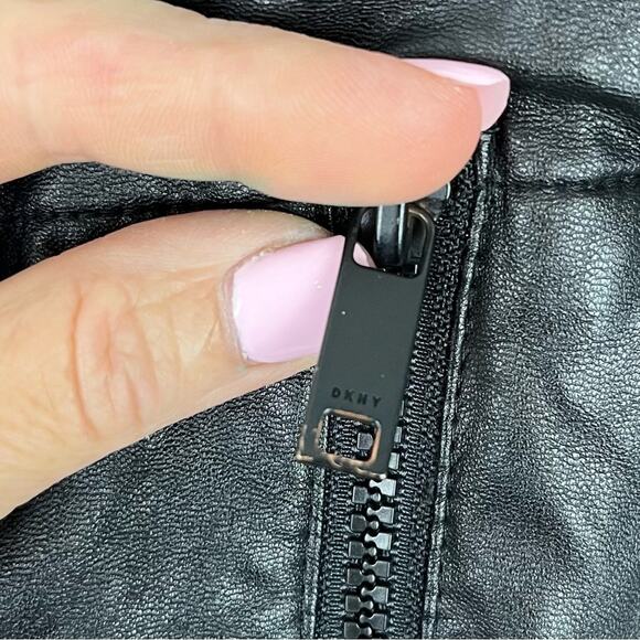 DNKY Men’s Puffer Stadium Jacket Coat Faux Leather Hoodie Winter Black Large - Picture 13 of 13